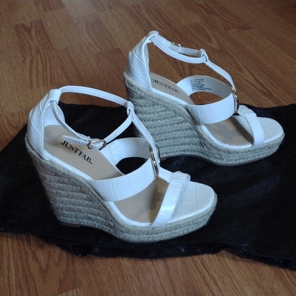 White wedges - Picture 1 of 4